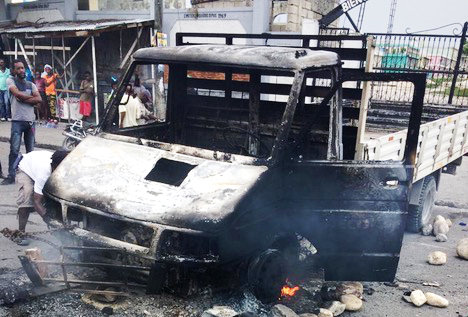 Truck burnt by bandits